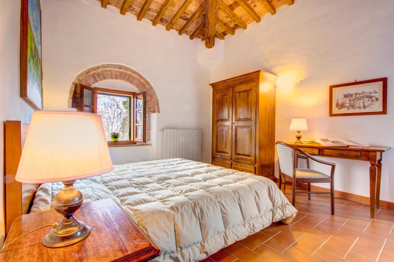 Agriturismo Filettro โวลแตร์รา ภายนอก รูปภาพ