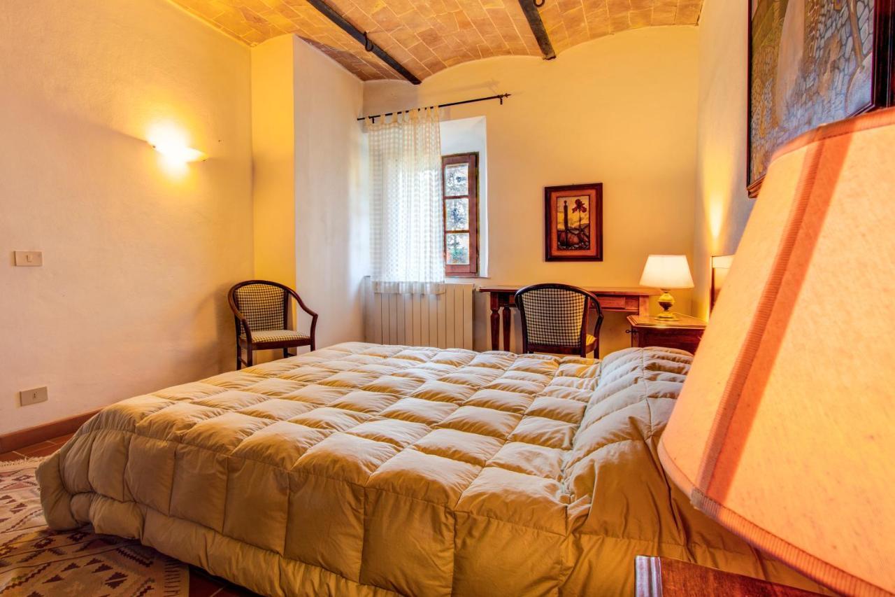 Agriturismo Filettro โวลแตร์รา ภายนอก รูปภาพ