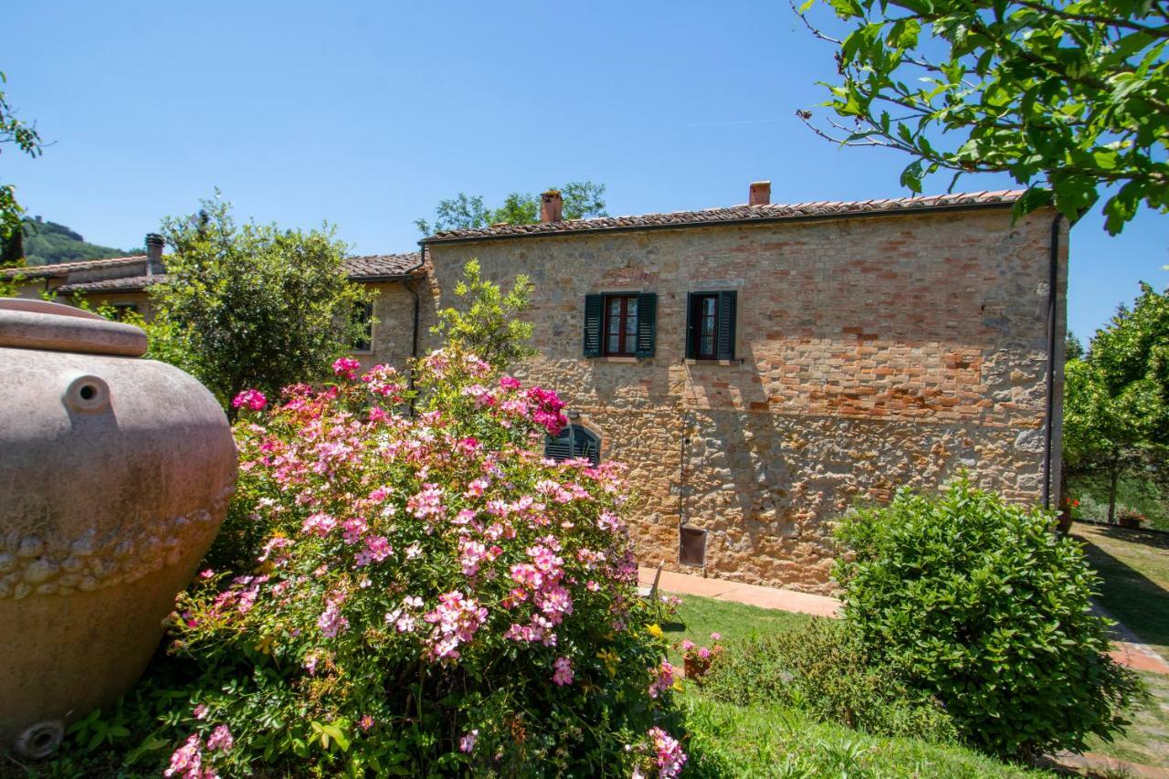 Agriturismo Filettro โวลแตร์รา ภายนอก รูปภาพ