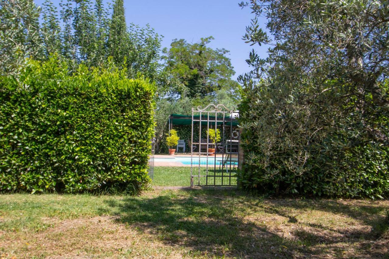 Agriturismo Filettro โวลแตร์รา ภายนอก รูปภาพ