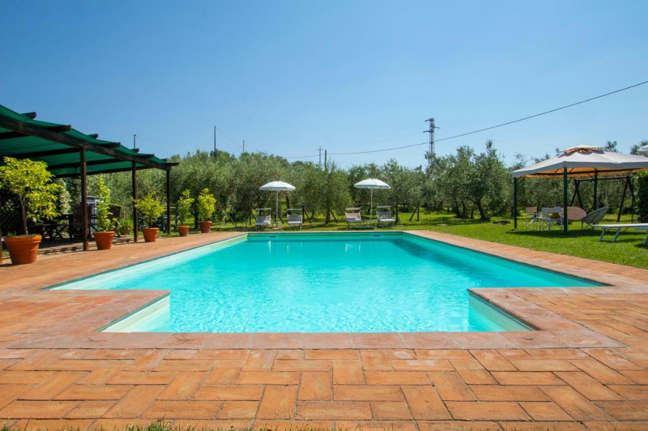 Agriturismo Filettro โวลแตร์รา ภายนอก รูปภาพ